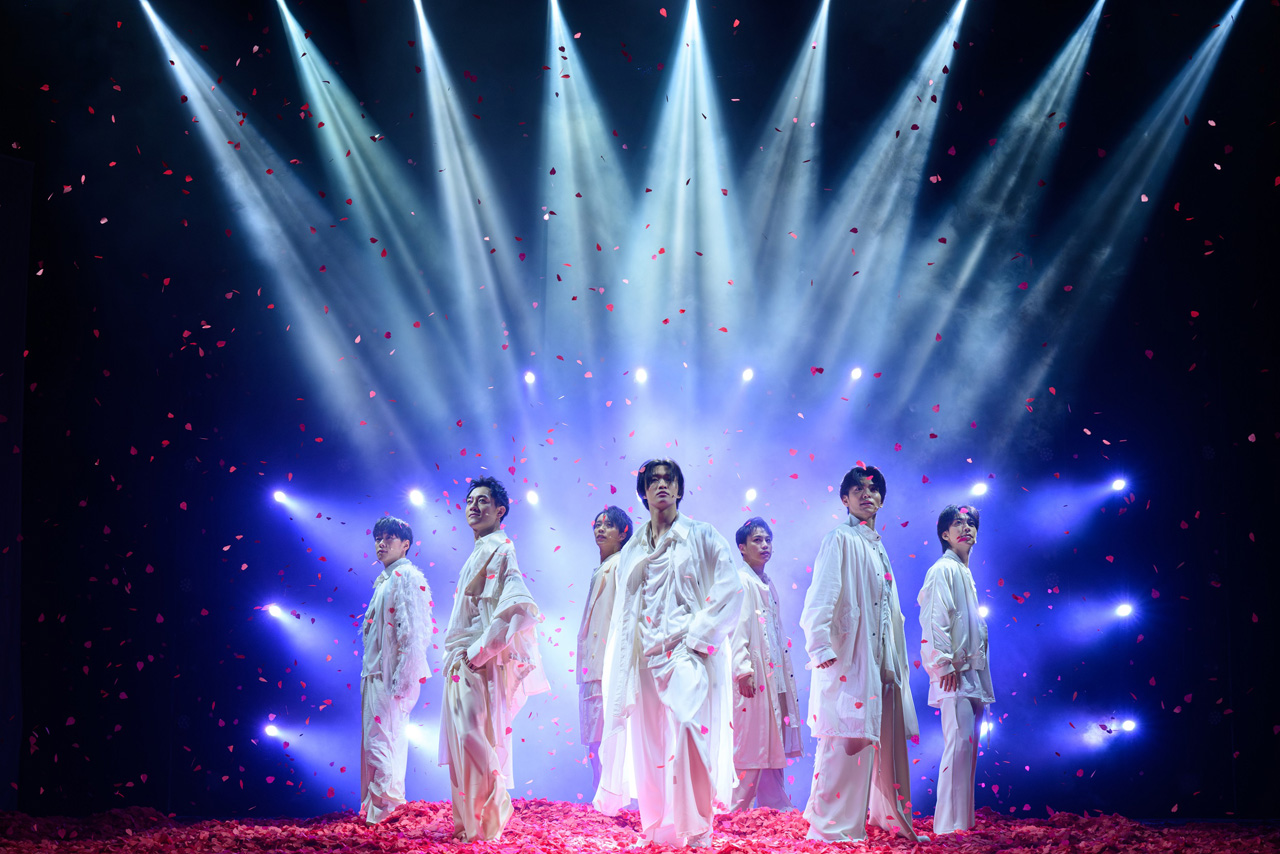 熱狂と興奮に包まれた名古屋(2025年5月1日)の夜! 御園座にIMP.の輝きが降臨!アクションなどでステージを華やかに彩った。